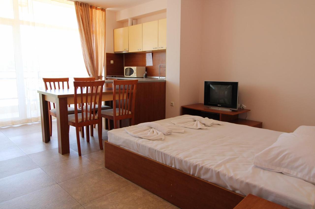 Menada Grand Kamelia Apartments ซันนีบีช ห้อง รูปภาพ