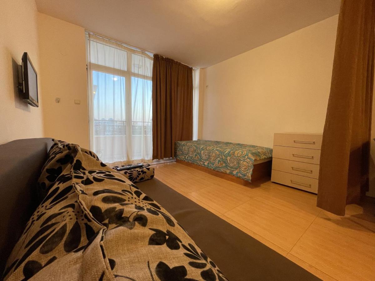 Menada Grand Kamelia Apartments ซันนีบีช ภายนอก รูปภาพ