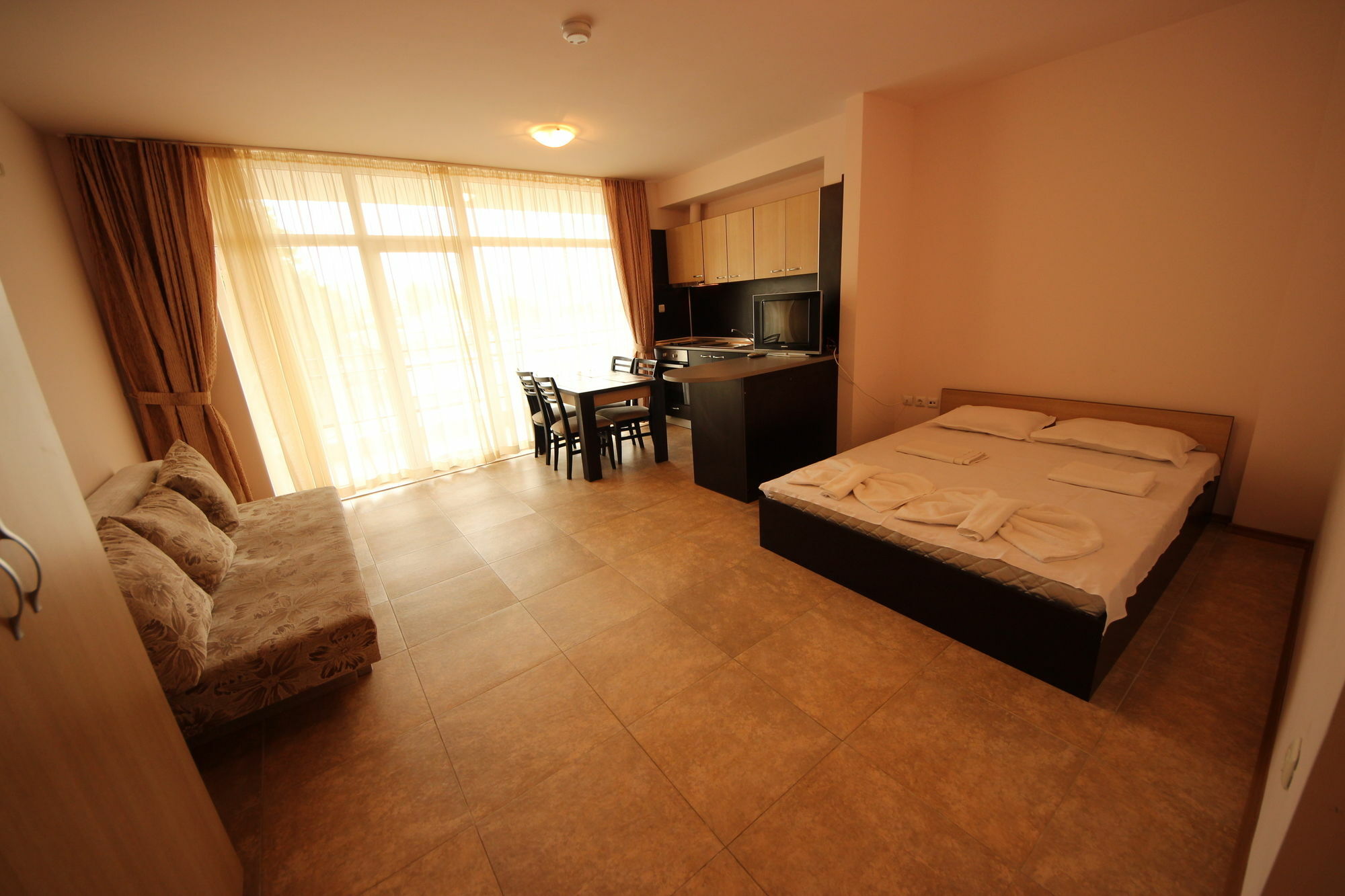 Menada Grand Kamelia Apartments ซันนีบีช ภายนอก รูปภาพ
