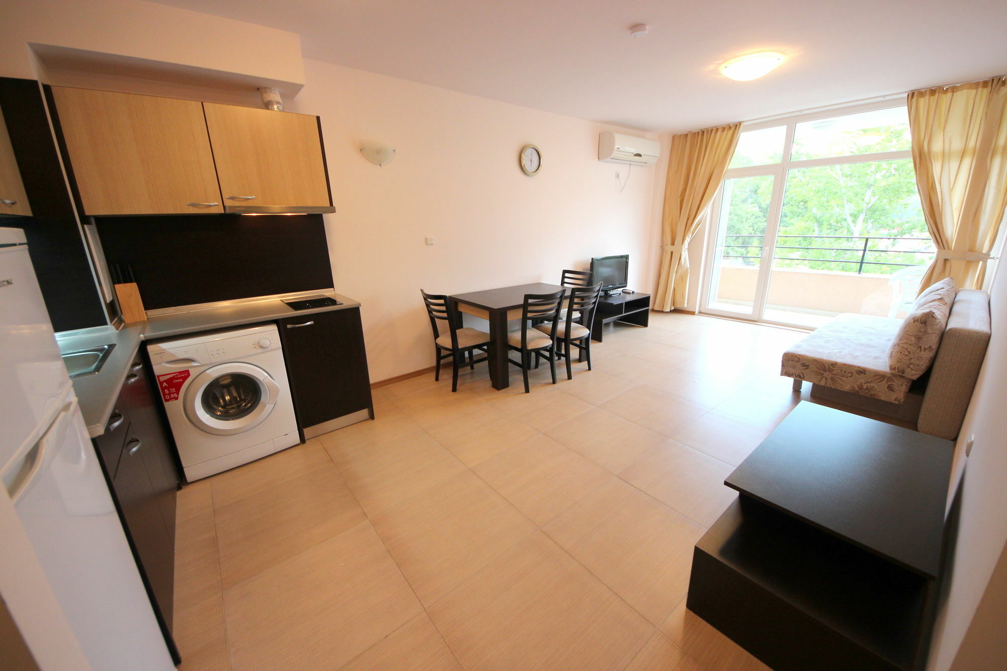 Menada Grand Kamelia Apartments ซันนีบีช ภายนอก รูปภาพ