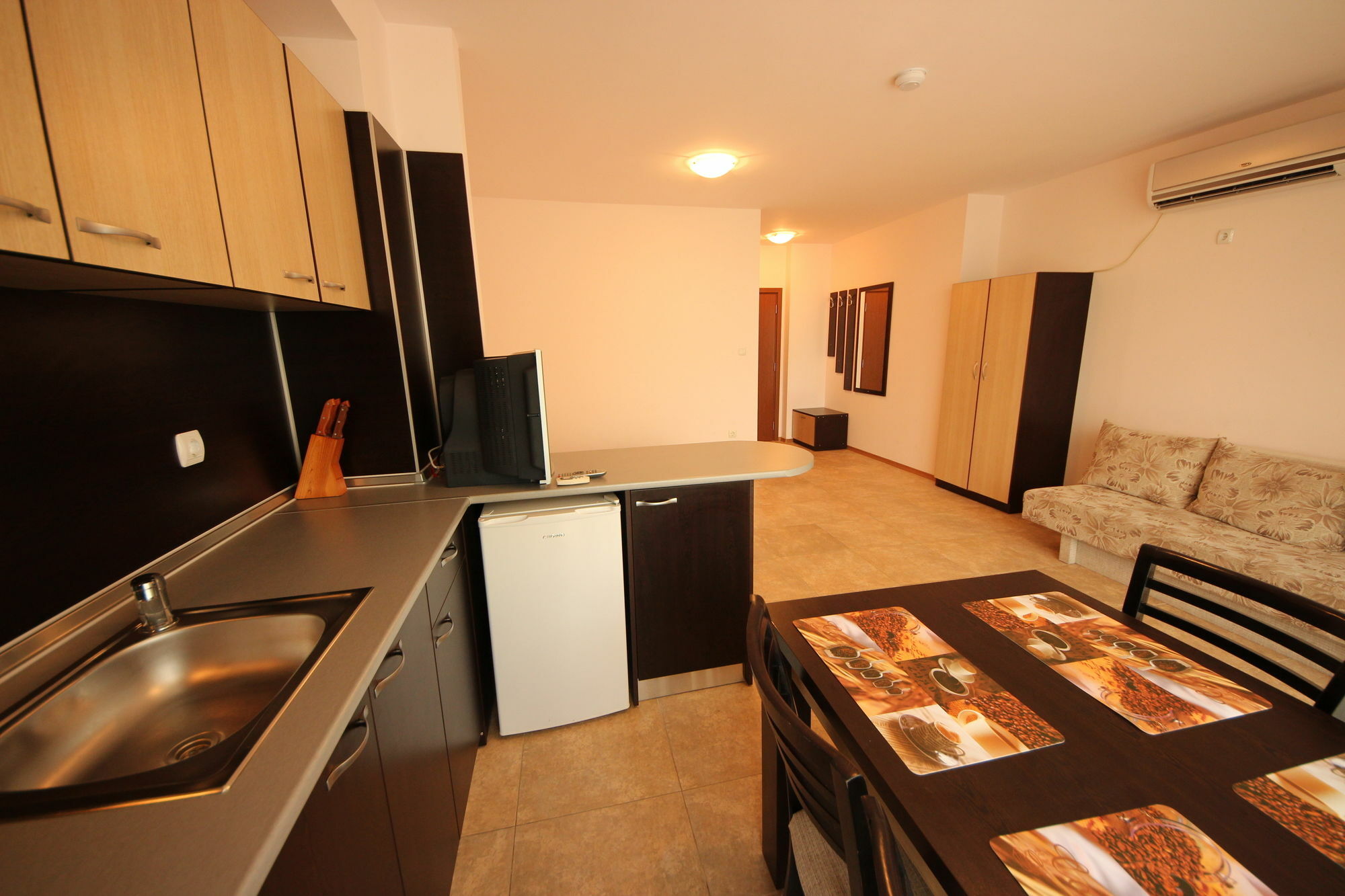 Menada Grand Kamelia Apartments ซันนีบีช ภายนอก รูปภาพ